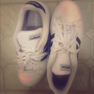 Adidas white classic shoes size 8